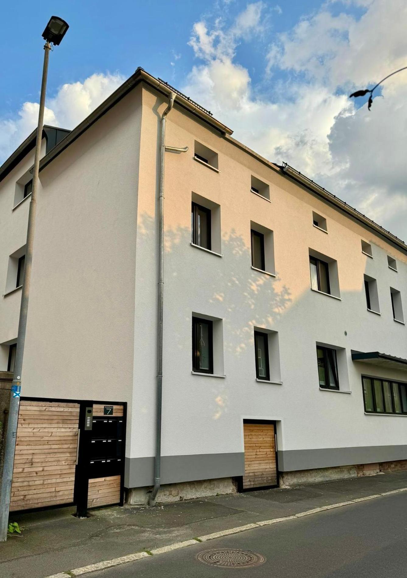 Schlossberg - Ferienwohnung Im Herzen Von Selb Bagian luar foto