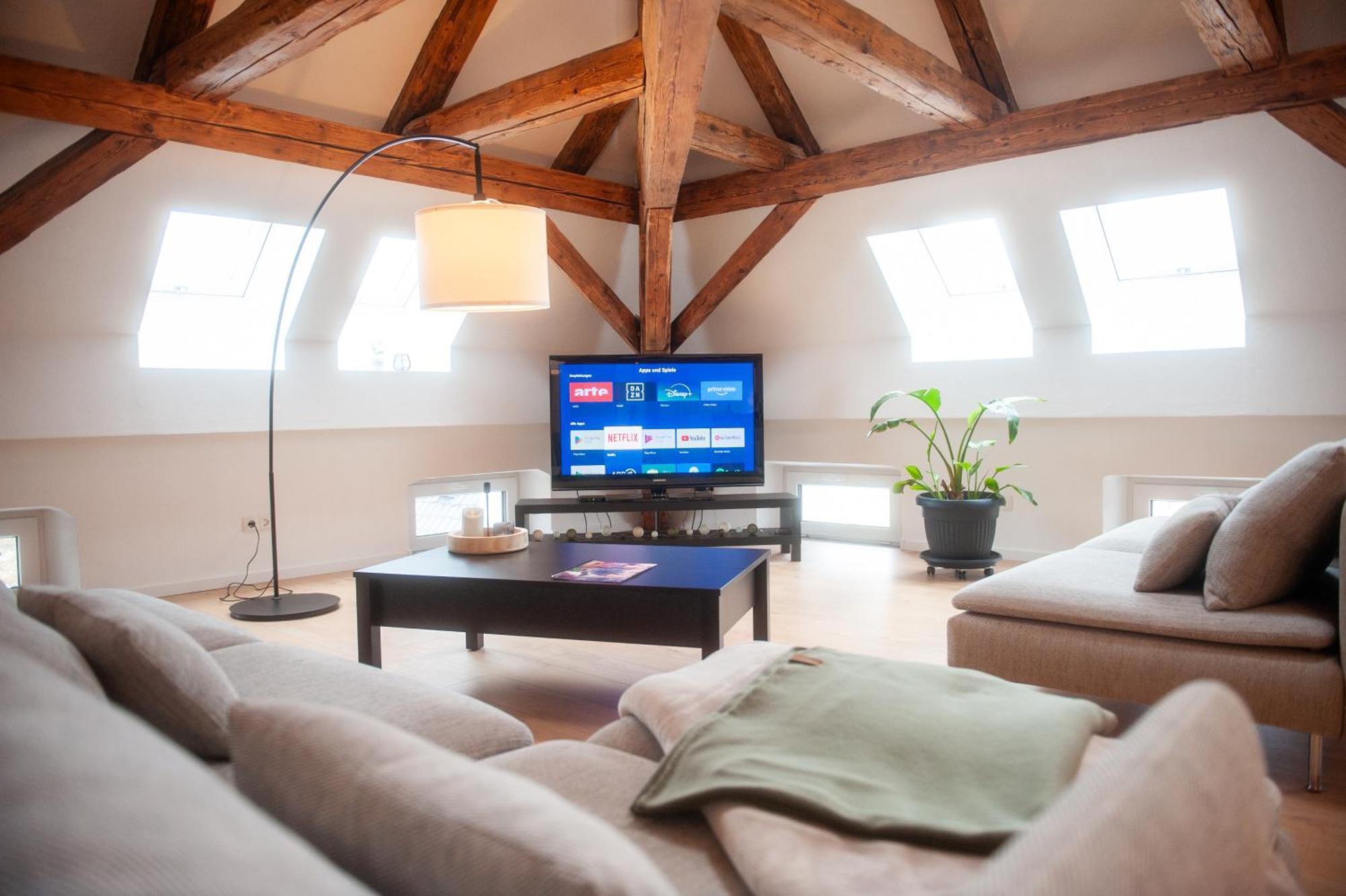 Schlossberg - Ferienwohnung Im Herzen Von Selb Bagian luar foto
